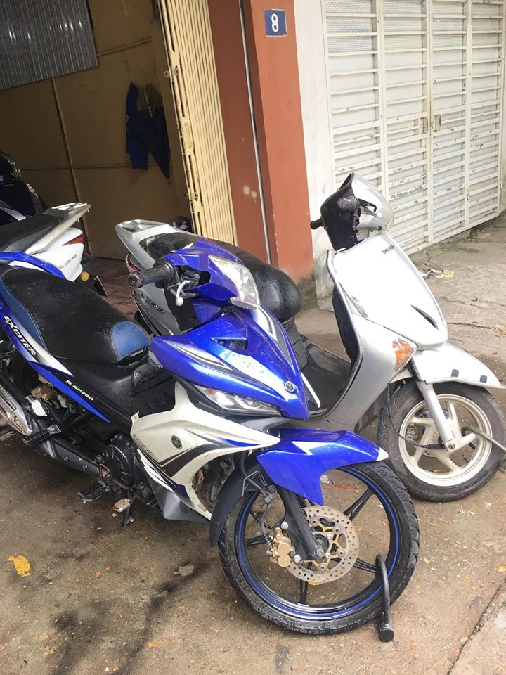 Exciter 135cc màu xanh trắng GP côn tay 2012 nguyên bản  2banhvn